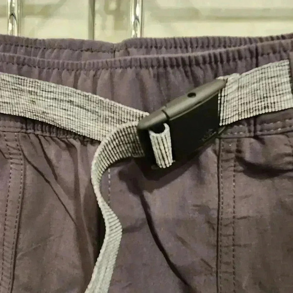 Women's North Face 3" Class V Hike Hiker Short in Weathered Black - Picture 3 of 11